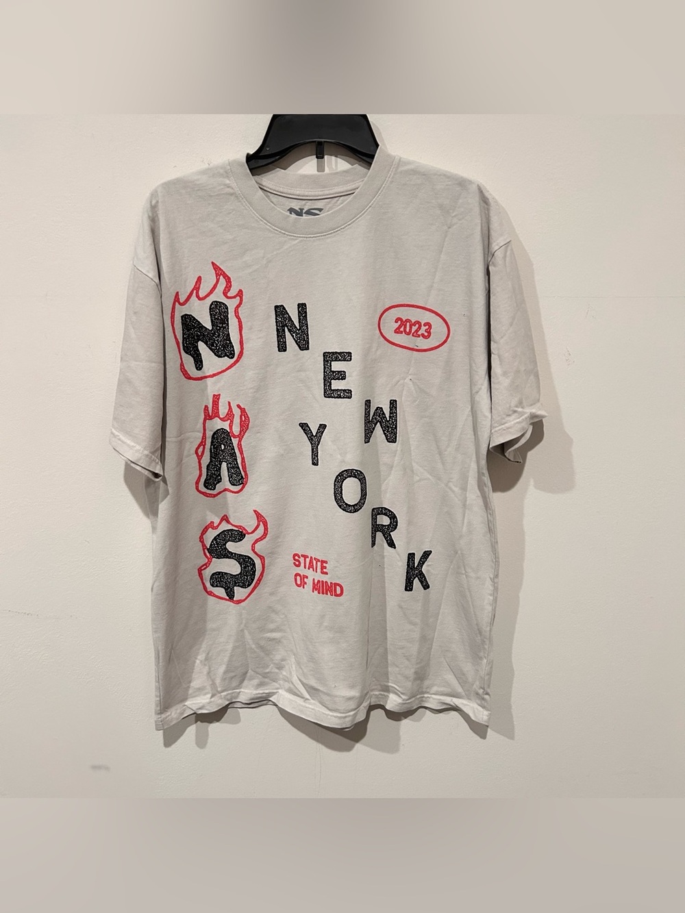 Nas tee